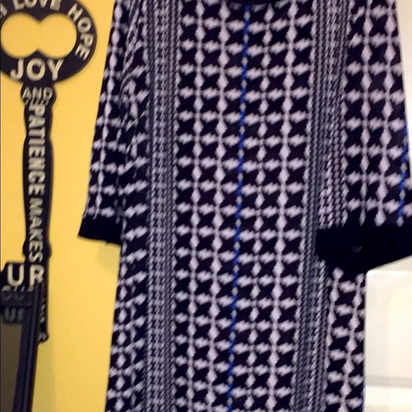 - Retro Chic Just Below the Knee Length Dress🦋 - Picture 6 of 9